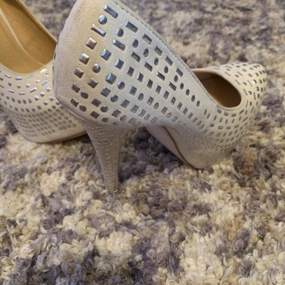 Heels - Picture 3 of 6